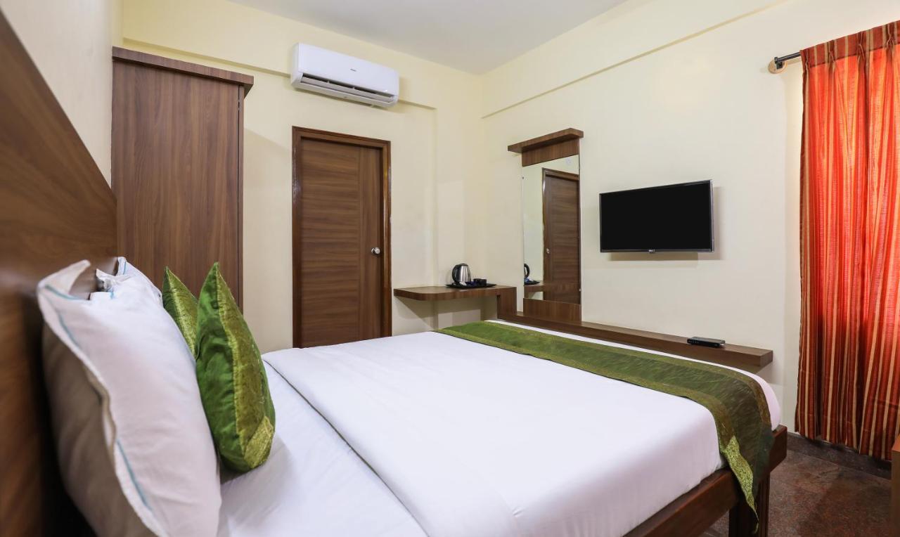 Hotel Treebo Trip Kapil Royalista Ludhiana Esterno foto