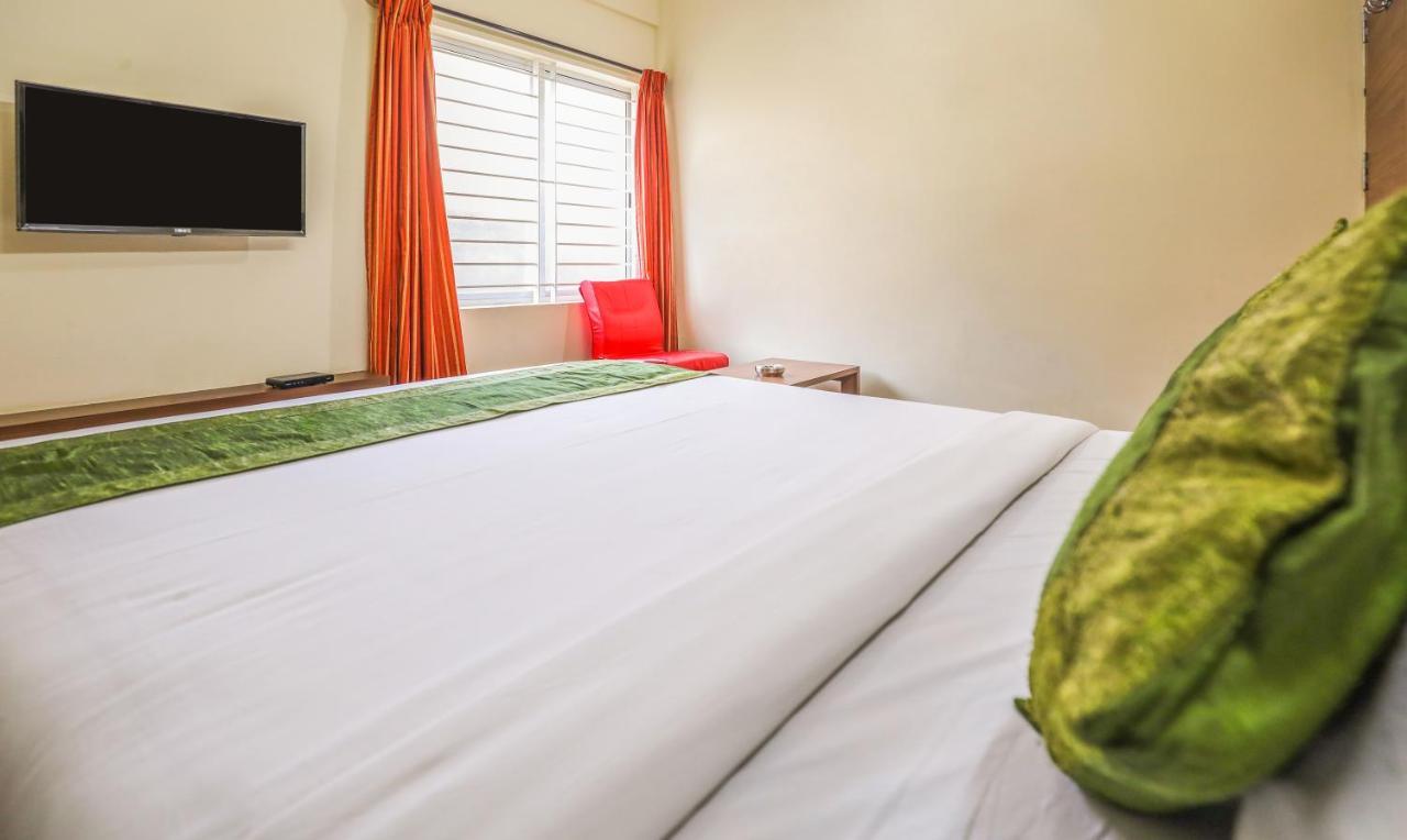Hotel Treebo Trip Kapil Royalista Ludhiana Esterno foto