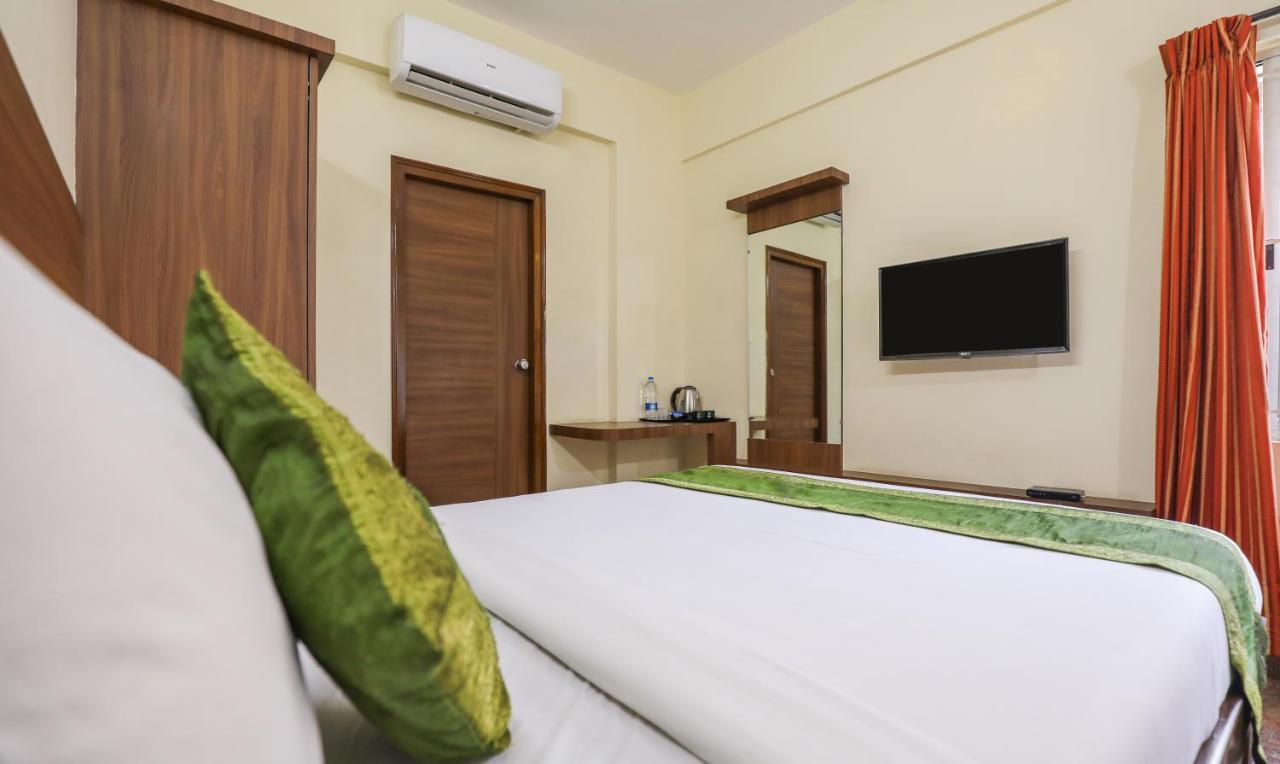Hotel Treebo Trip Kapil Royalista Ludhiana Esterno foto