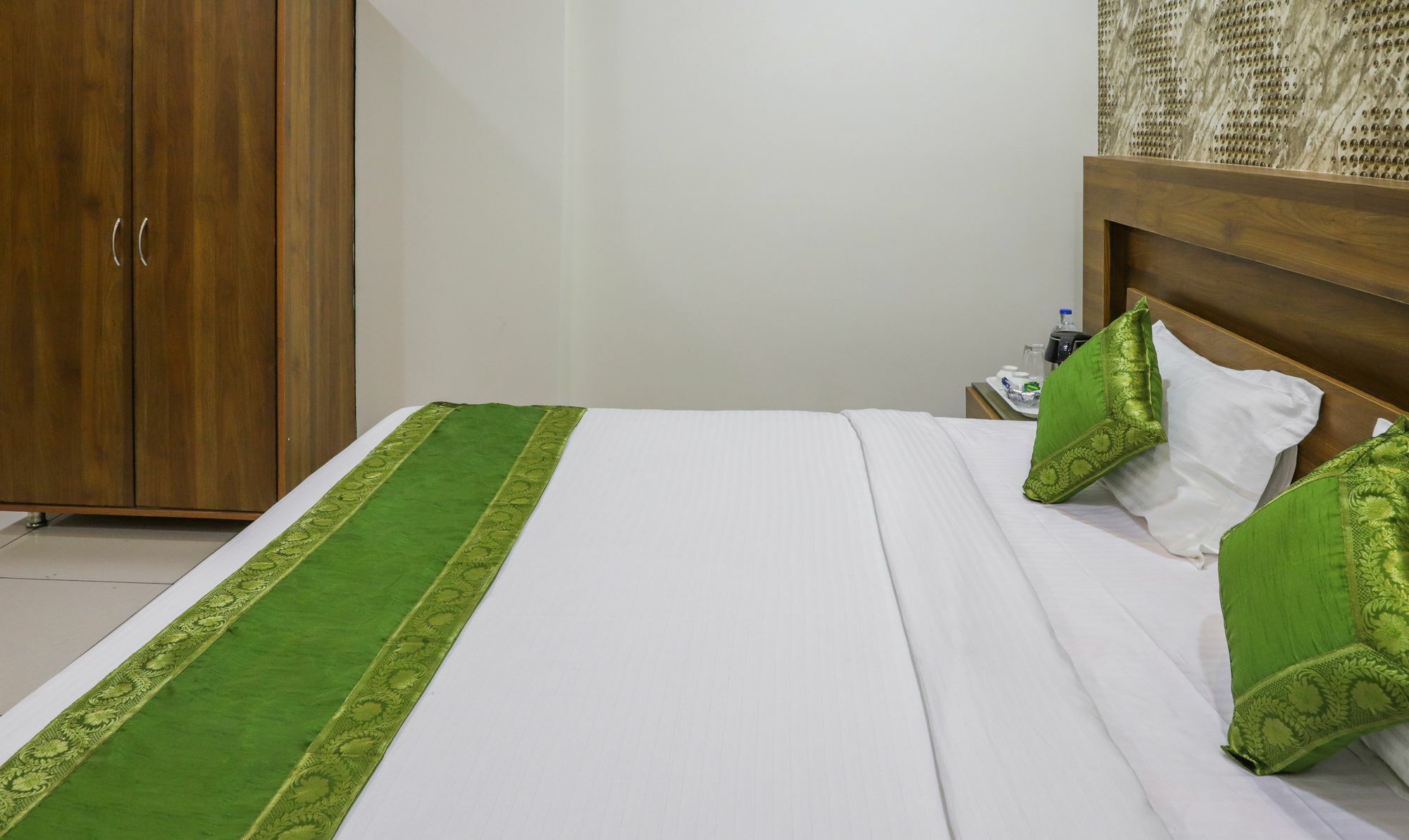 Hotel Treebo Trip Kapil Royalista Ludhiana Esterno foto